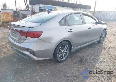 2022 Kia Forte Gt-Line из США, поврежденный, VIN 3KPF54AD9NE447090